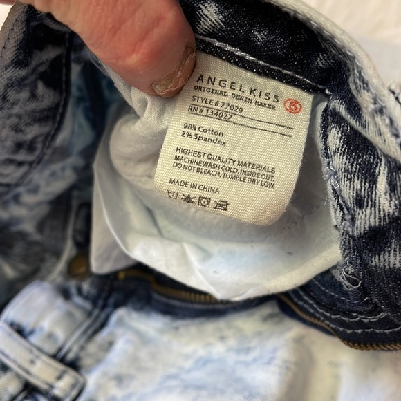 Short Shorts Angel Fish - Picture 4 of 4